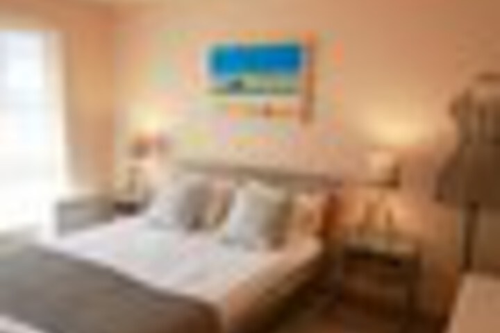 Room 35 of 120