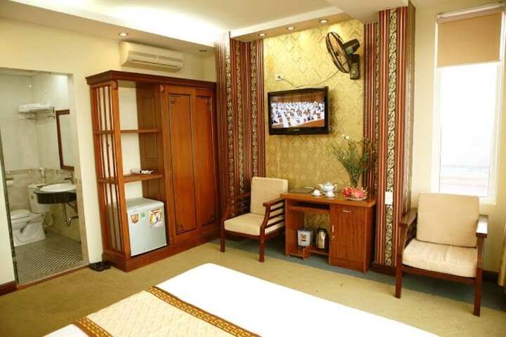 Room 15 of 28
