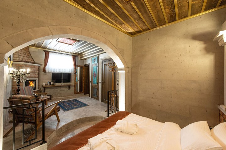 Room 20 of 85
