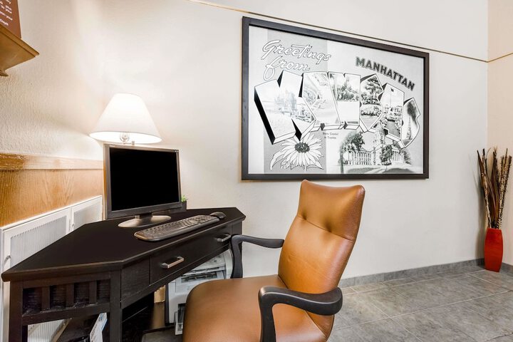 Business Center 24 of 27