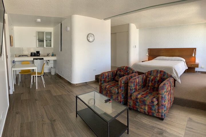 Room 7 of 34