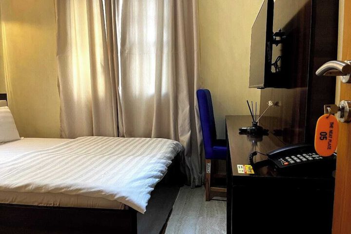 Room 31 of 74