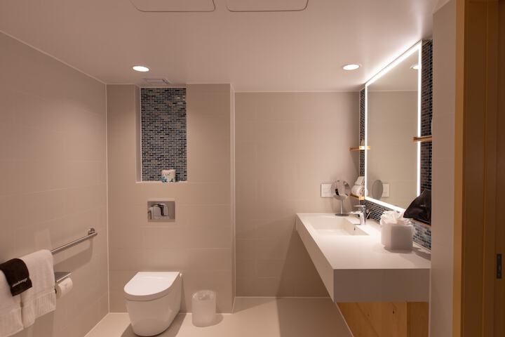 Room 75 of 100