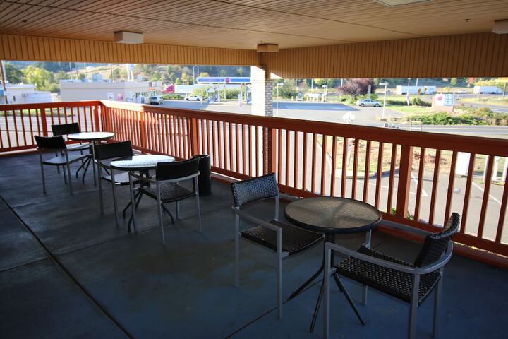 Terrace/Patio 9 of 24
