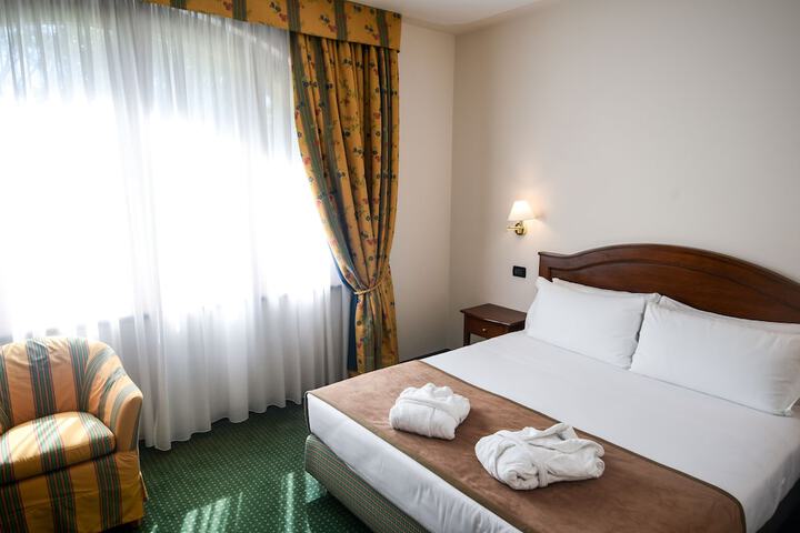 Room 4 of 57