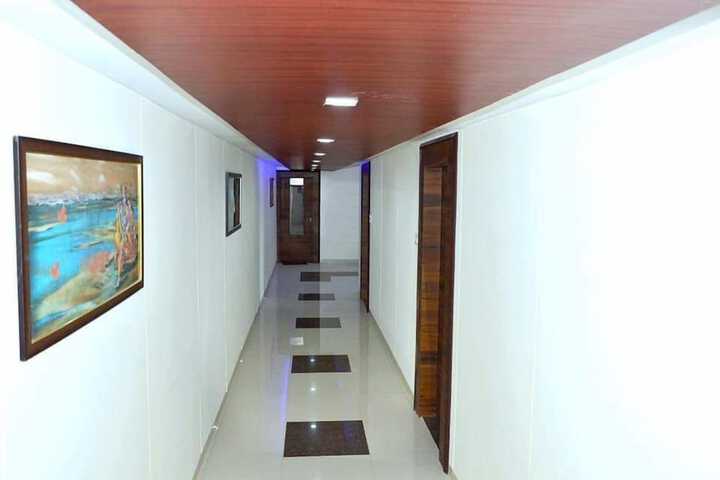 Ballroom/Hall 20 of 24