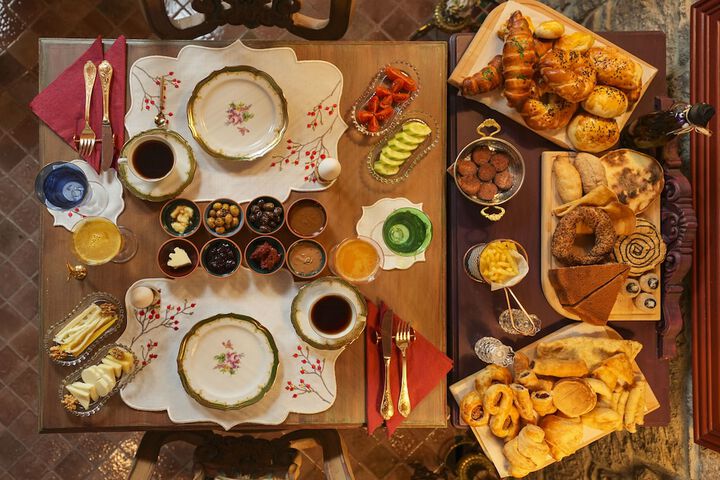 Breakfast/Coffee Service 111 of 171