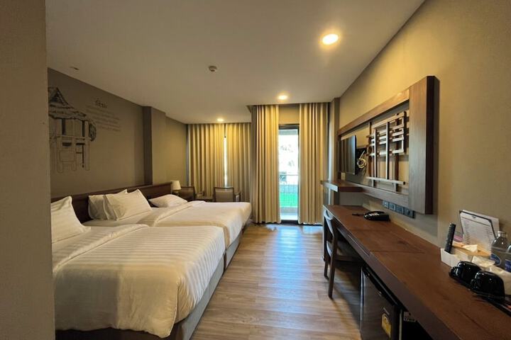 Room 32 of 95