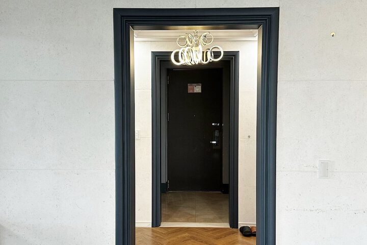 Room 44 of 77