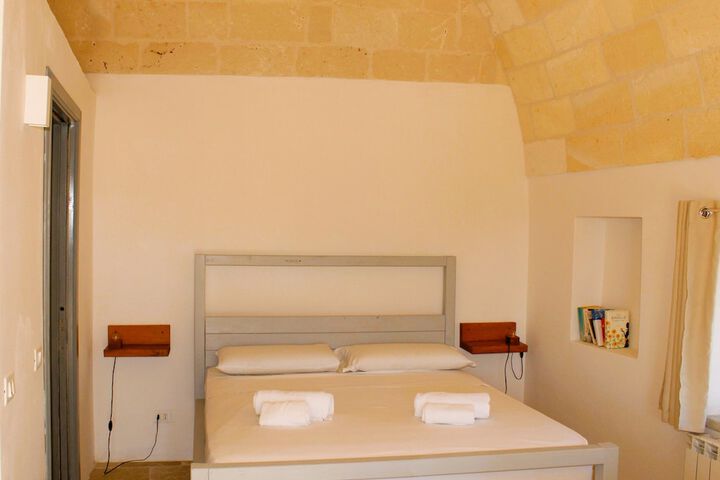 Room 3 of 39