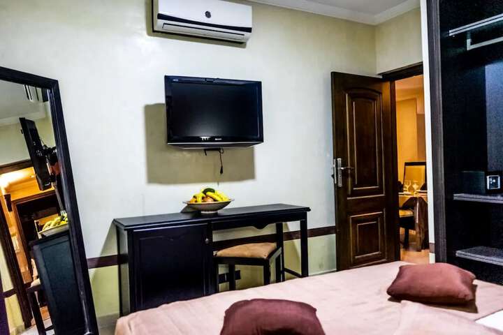 Room 13 of 130