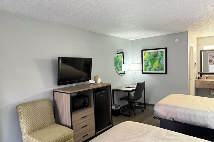 Room 5 of 23