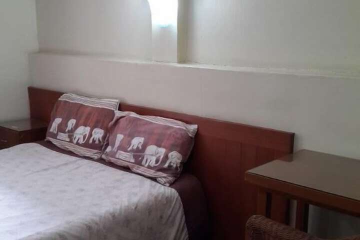 Room 12 of 28