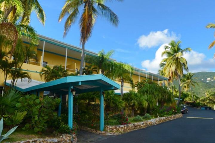 Hotel Exterior 52 of 52