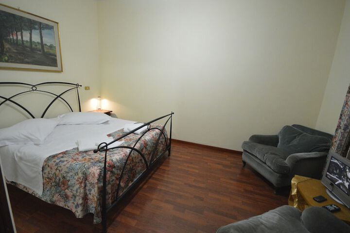 Room 32 of 91