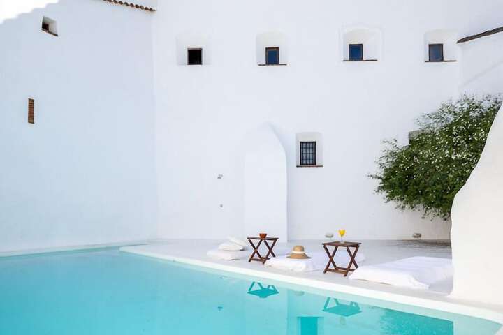Pool Hotel