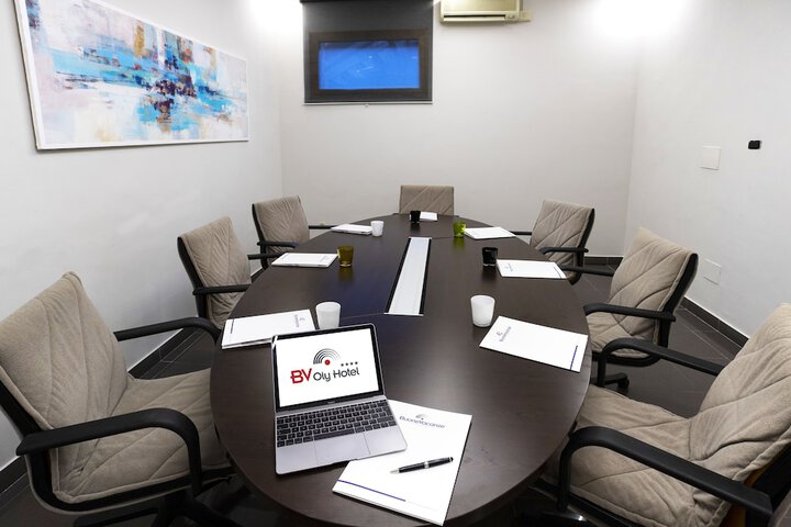 Business Center 64 of 73