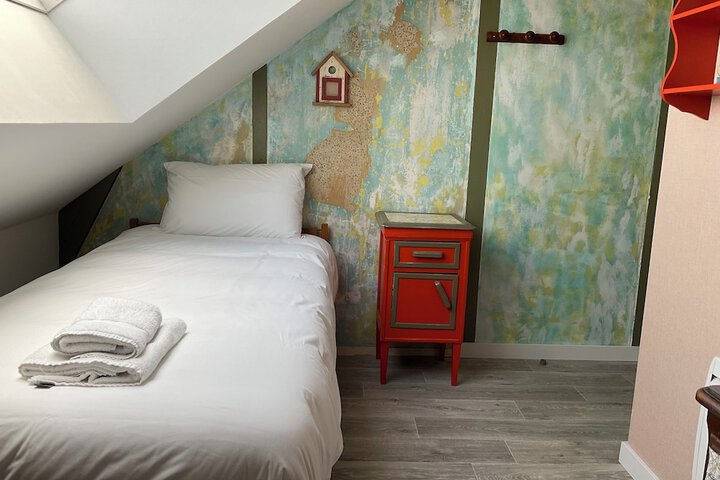 Room 4 of 44