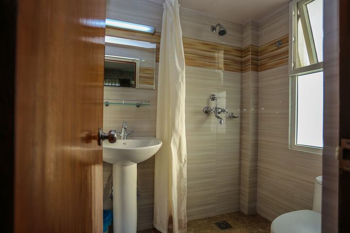 Room 17 of 32