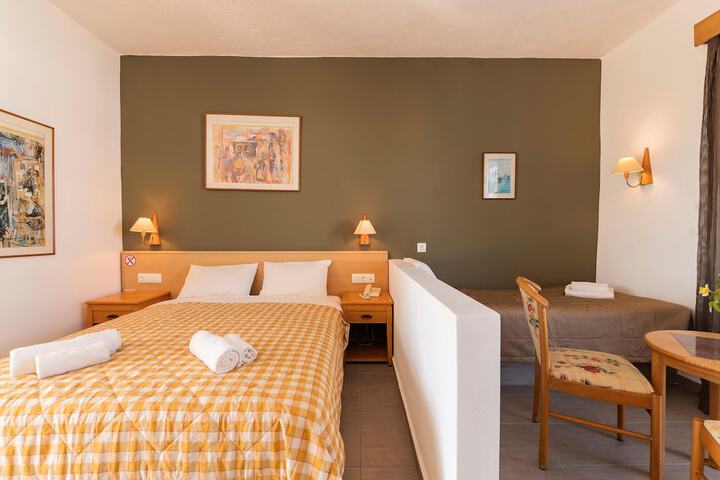 Room 10 of 75