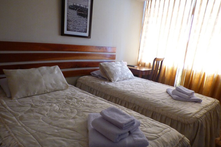 Room 6 of 27