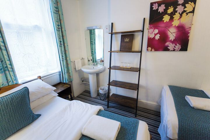 Room 70 of 125