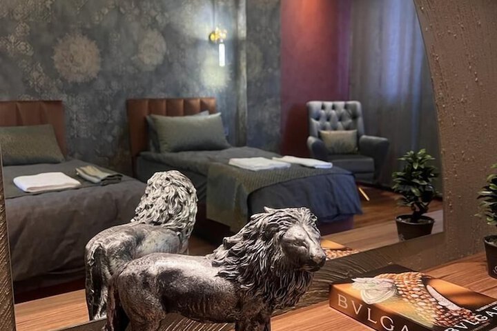 Room 2 of 71