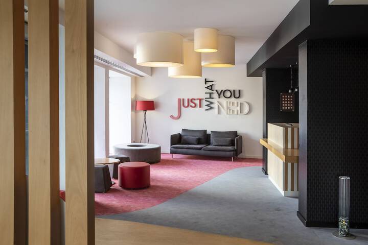 Guest Lobby