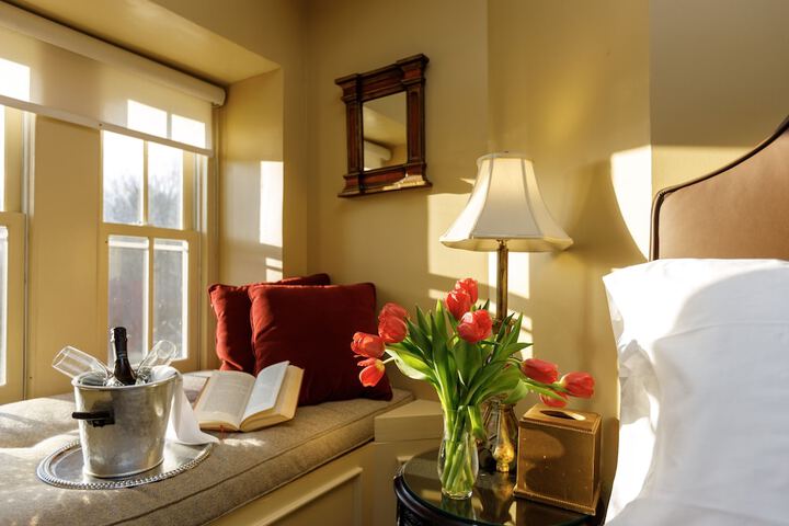 Room 25 of 76