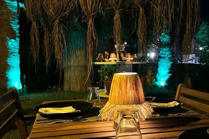 Dining 76 of 131