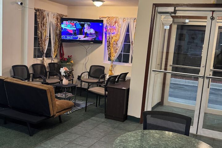 Room 22 of 63