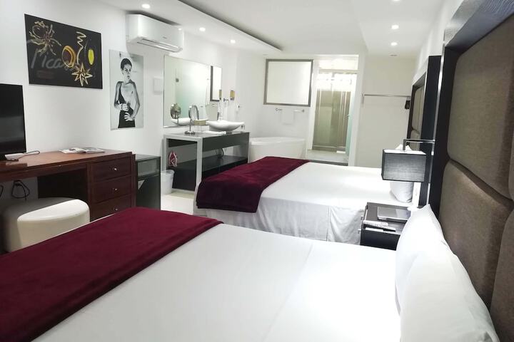 Room 10 of 27