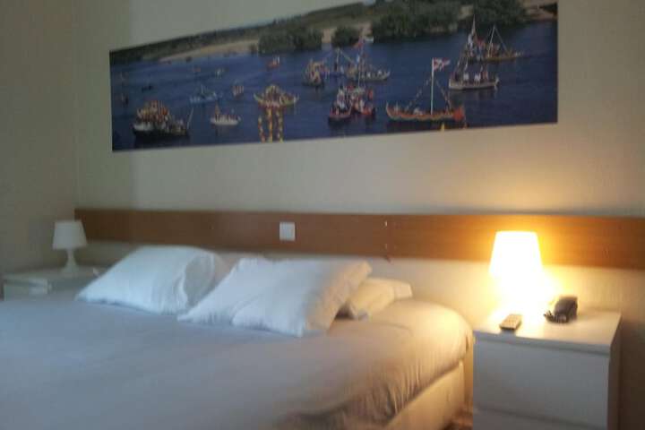Room 27 of 64