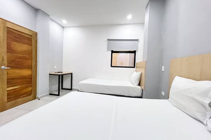 Room 7 of 18
