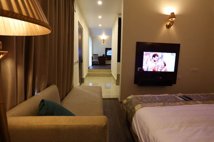 Room 16 of 53