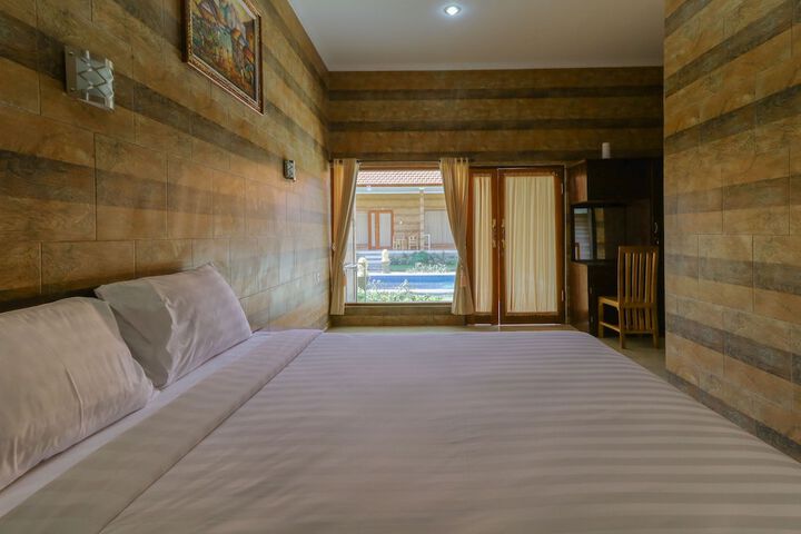Room 12 of 34