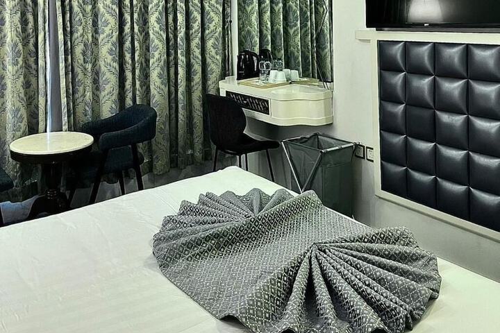 Room 16 of 59
