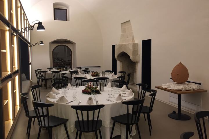 Dining 63 of 81