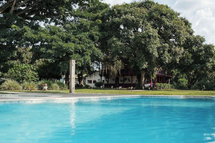 Pools & Facilities