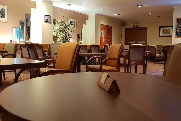 Lounge 100 of 118