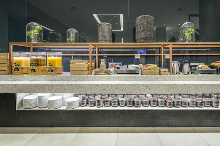 Breakfast/Coffee Service 40 of 54