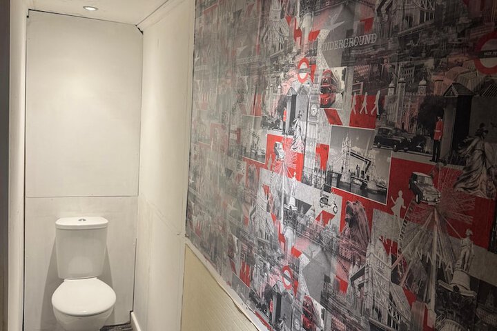 Room 150 of 156