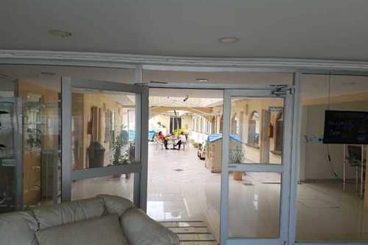 Hotel 2 of 64
