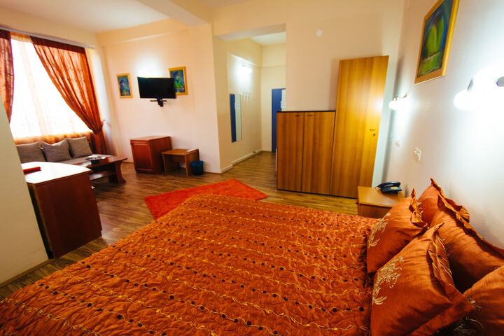 Room 9 of 61
