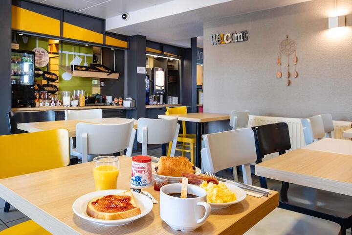 Breakfast buffet