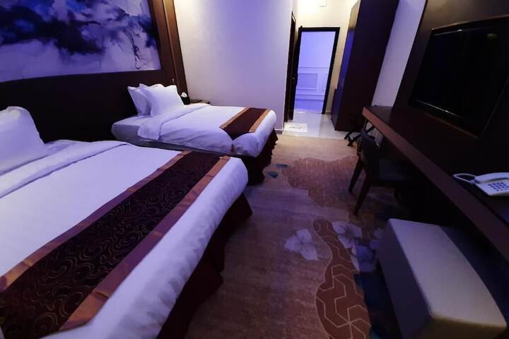 Room 19 of 65
