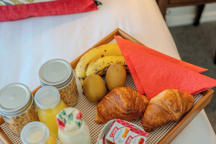 Breakfast/Coffee Service 30 of 34