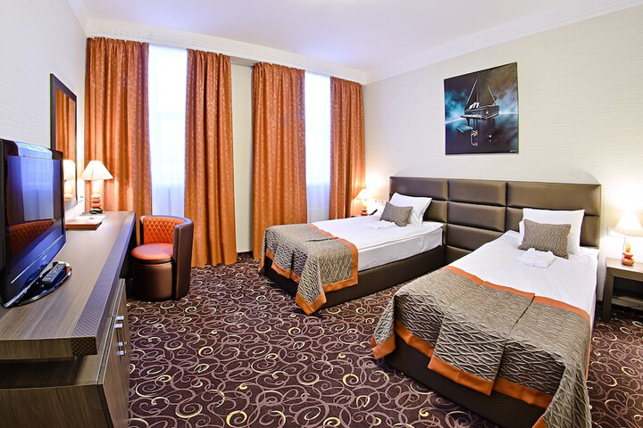 Room 14 of 71
