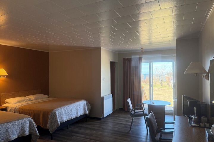 Room 9 of 30