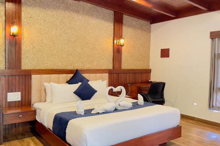 Room 4 of 37